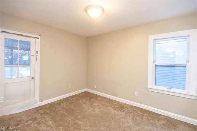 2297 Ogontz Avenue, Lakewood, OH 44107