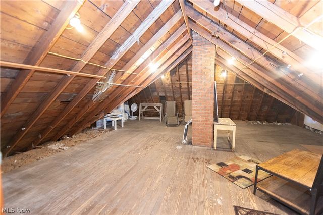 2297 Ogontz Avenue, Lakewood, OH 44107