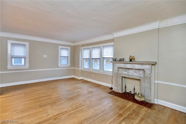 2297 Ogontz Avenue, Lakewood, OH 44107