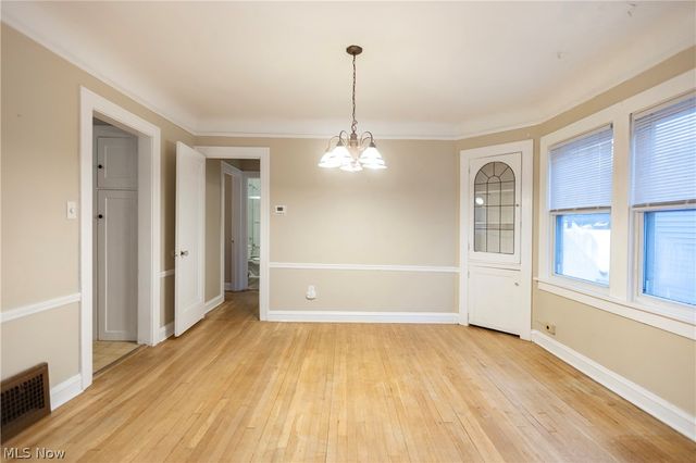 2297 Ogontz Avenue, Lakewood, OH 44107