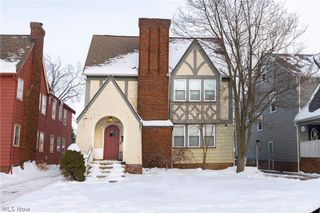2297 Ogontz Avenue, Lakewood, OH 44107