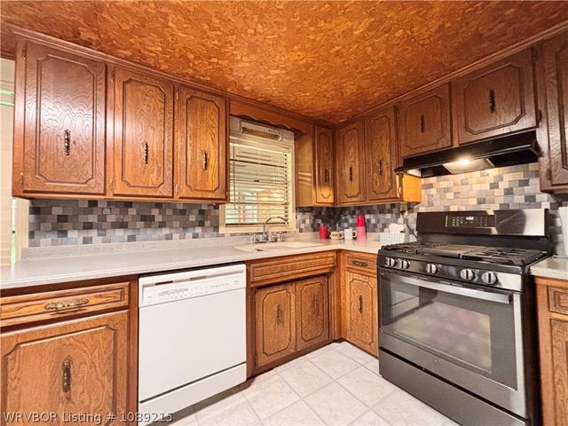 415 N Vine Street, Hackett, AR 72937