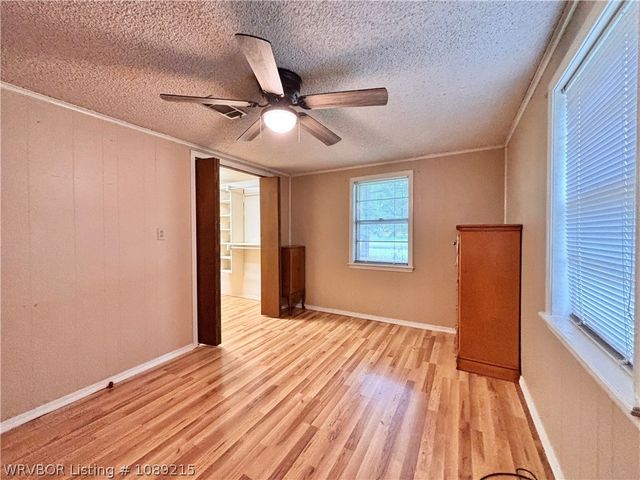 415 N Vine Street, Hackett, AR 72937