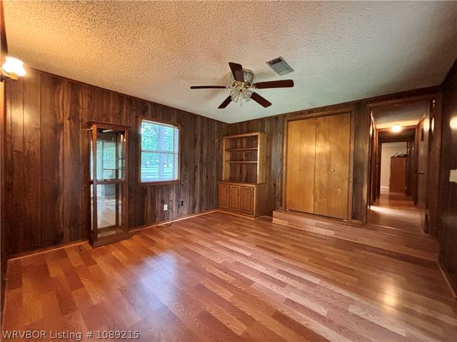 415 N Vine Street, Hackett, AR 72937