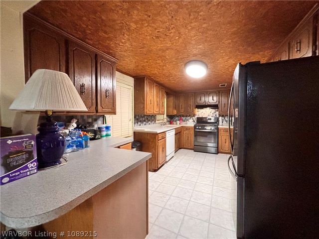 415 N Vine Street, Hackett, AR 72937