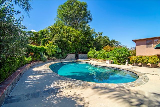 22548 Waterbury Street, Woodland Hills, CA 91364