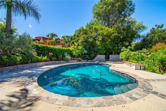 22548 Waterbury Street, Woodland Hills, CA 91364