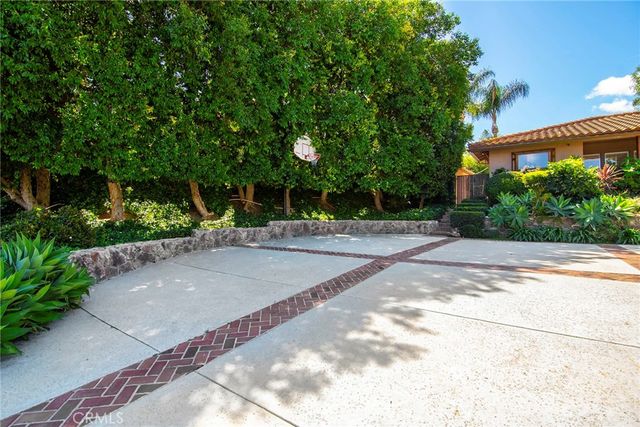 22548 Waterbury Street, Woodland Hills, CA 91364