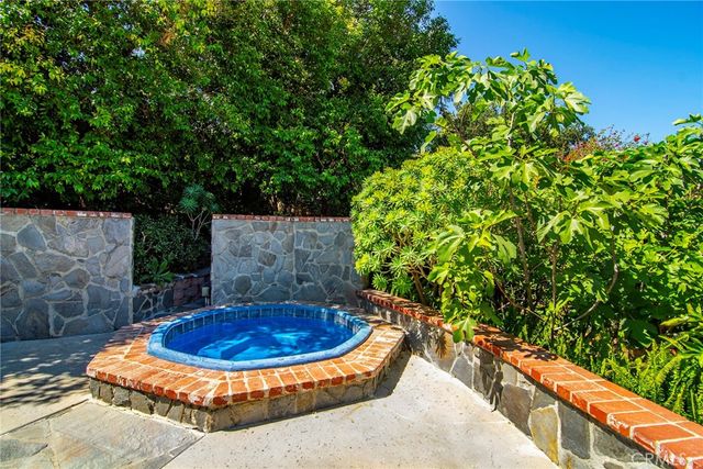 22548 Waterbury Street, Woodland Hills, CA 91364