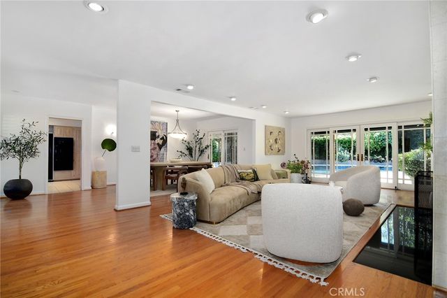 22548 Waterbury Street, Woodland Hills, CA 91364