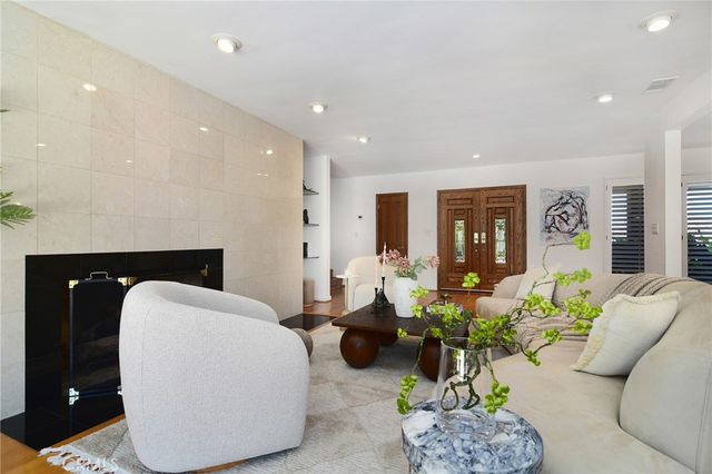 22548 Waterbury Street, Woodland Hills, CA 91364
