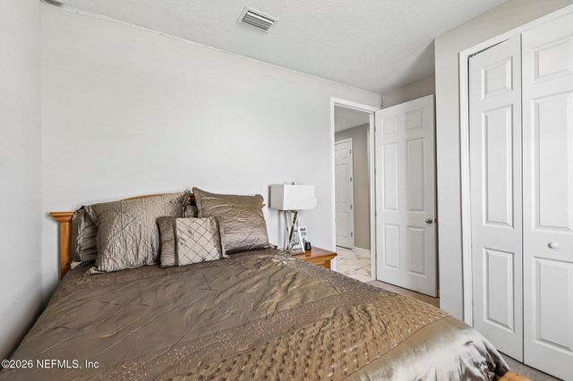 5114 ANGEL LAKE Drive, Jacksonville, FL 32218