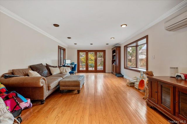 136 Linden Street, Woodmere, NY 11598