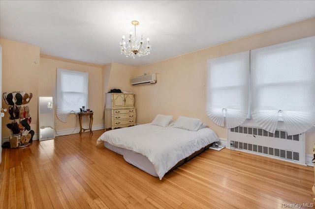 136 Linden Street, Woodmere, NY 11598