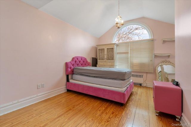 136 Linden Street, Woodmere, NY 11598