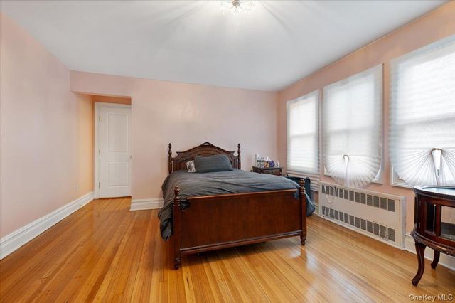 136 Linden Street, Woodmere, NY 11598