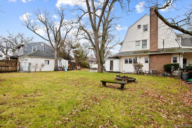 136 Linden Street, Woodmere, NY 11598