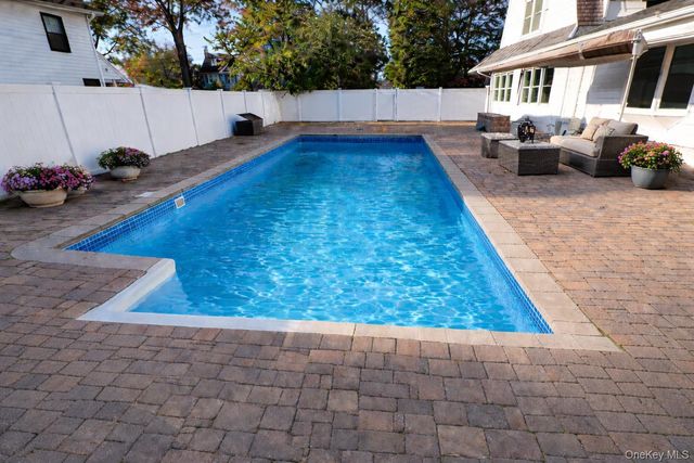 136 Linden Street, Woodmere, NY 11598