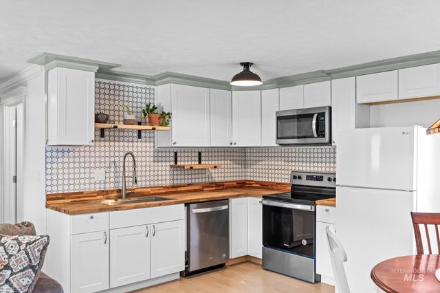 6646 S Ruddsdale Ave, Boise, ID 83709