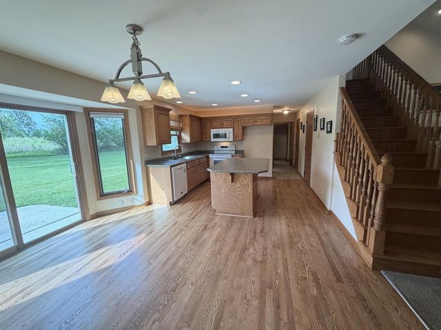 2135 Sherman ROAD, Jackson, WI 53037