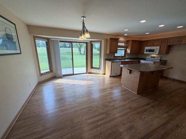 2135 Sherman ROAD, Jackson, WI 53037
