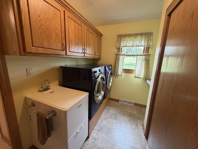 2135 Sherman ROAD, Jackson, WI 53037