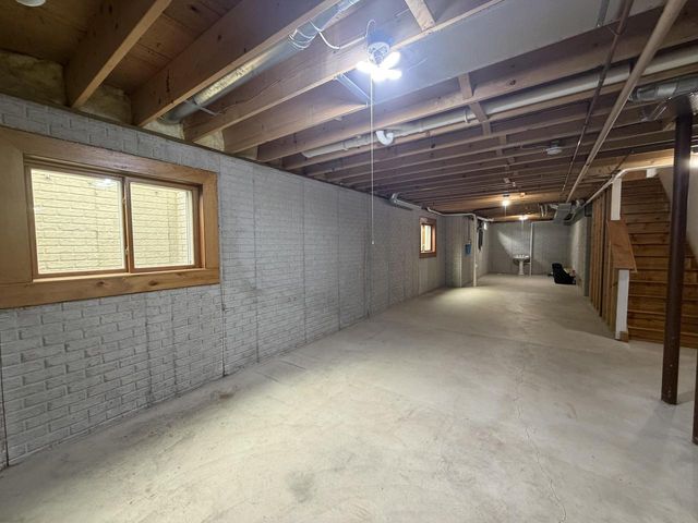 2135 Sherman ROAD, Jackson, WI 53037