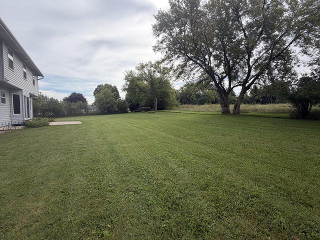 2135 Sherman ROAD, Jackson, WI 53037