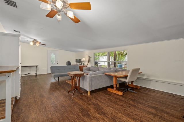 9812 51ST AVENUE N, St Petersburg, FL 33708
