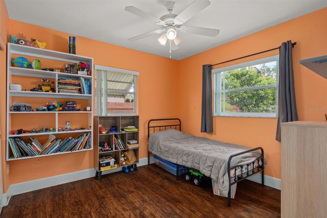 9812 51ST AVENUE N, St Petersburg, FL 33708