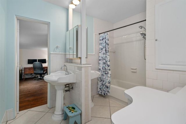 9812 51ST AVENUE N, St Petersburg, FL 33708