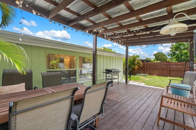 9812 51ST AVENUE N, St Petersburg, FL 33708