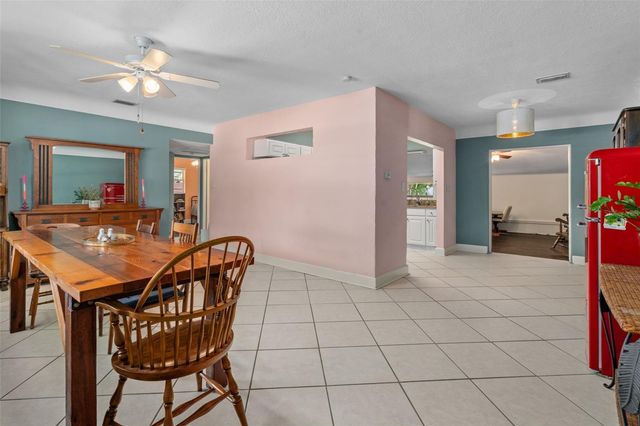 9812 51ST AVENUE N, St Petersburg, FL 33708