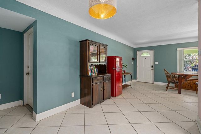 9812 51ST AVENUE N, St Petersburg, FL 33708