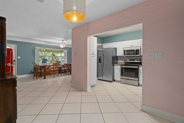 9812 51ST AVENUE N, St Petersburg, FL 33708