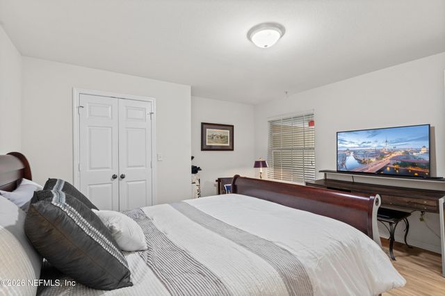 7800 POINT MEADOWS Drive 134, Jacksonville, FL 32256