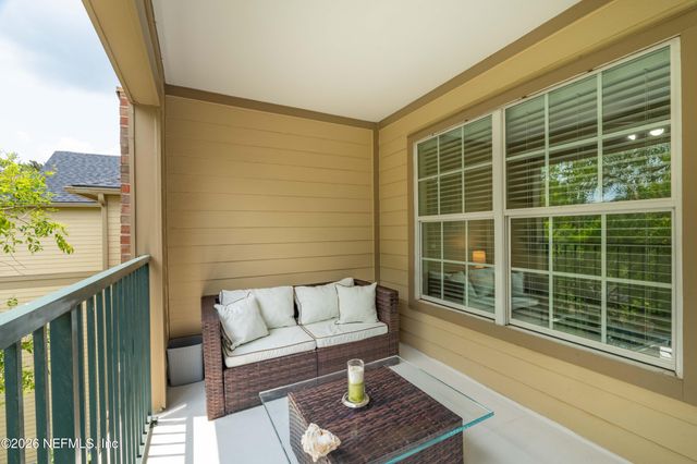 7800 POINT MEADOWS Drive 134, Jacksonville, FL 32256