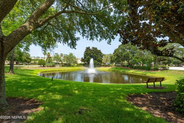 7800 POINT MEADOWS Drive 134, Jacksonville, FL 32256