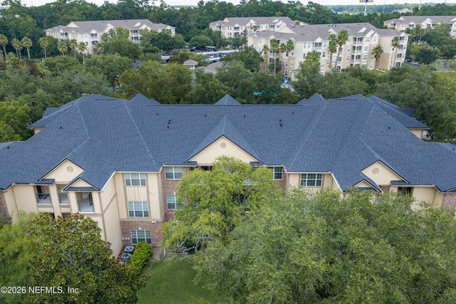 7800 POINT MEADOWS Drive 134, Jacksonville, FL 32256
