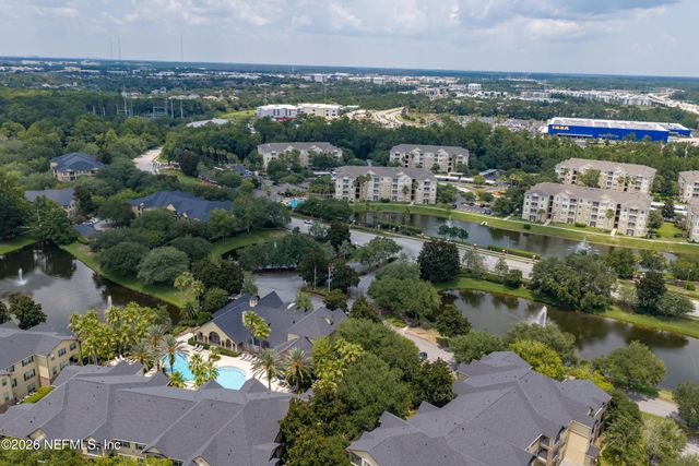 7800 POINT MEADOWS Drive 134, Jacksonville, FL 32256