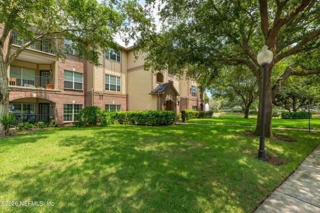 7800 POINT MEADOWS Drive 134, Jacksonville, FL 32256