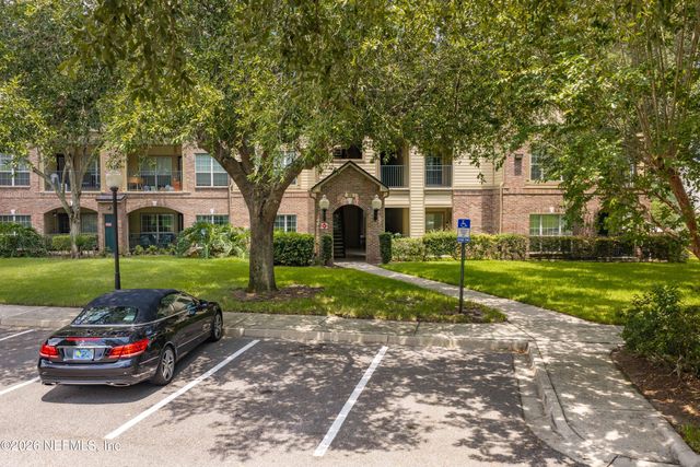 7800 POINT MEADOWS Drive 134, Jacksonville, FL 32256
