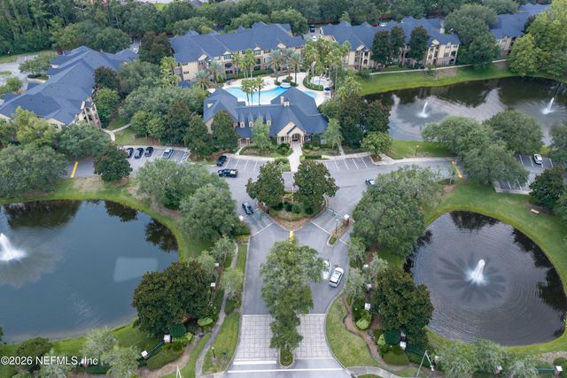 7800 POINT MEADOWS Drive 134, Jacksonville, FL 32256