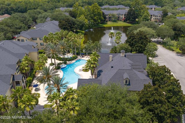 7800 POINT MEADOWS Drive 134, Jacksonville, FL 32256