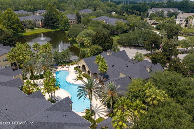 7800 POINT MEADOWS Drive 134, Jacksonville, FL 32256