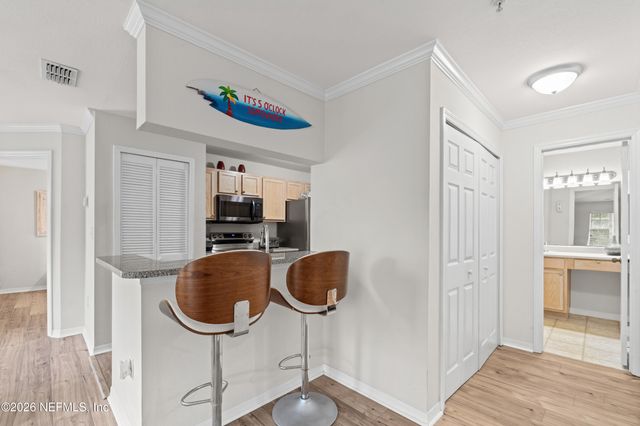 7800 POINT MEADOWS Drive 134, Jacksonville, FL 32256