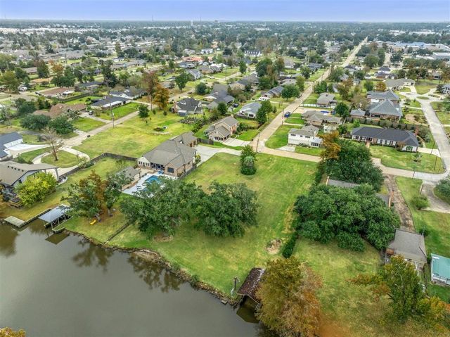 3904 Buccaneer Lane, Lake Charles, LA 70605