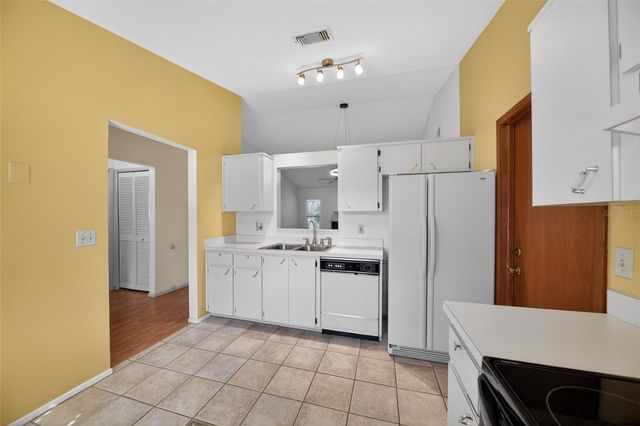 7632 LAKESIDE WOODS DRIVE, Orlando, FL 32810