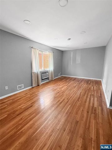 115 Laurel Street 6, Ridgefield Park, NJ 07660