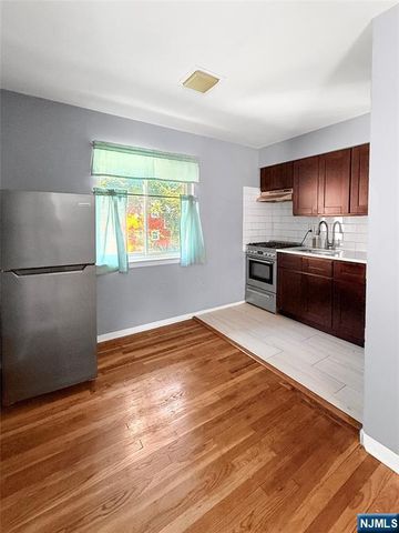 115 Laurel Street 6, Ridgefield Park, NJ 07660